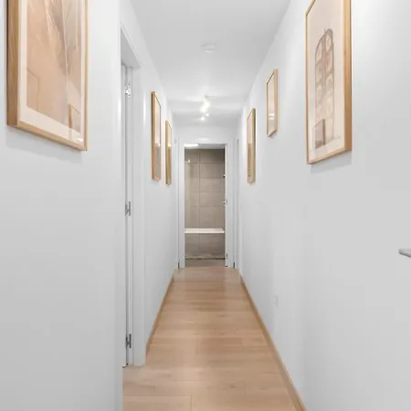 Modern 3-bedroom Family Centre * Эстепона