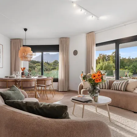 Апартаменты Modern 3-bedroom Family Centre