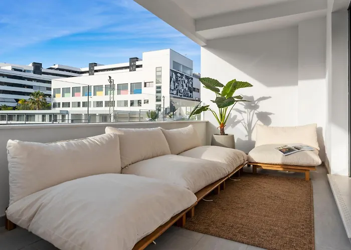 Modern 3-bedroom Family Centre Estepona