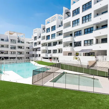 Apartment Modern 3-bedroom Family Centre Estepona