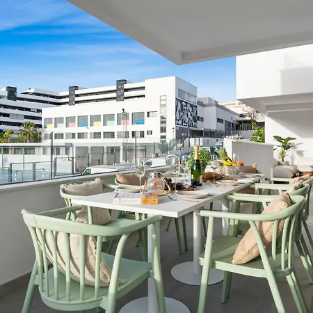Modern 3-bedroom Family Centre