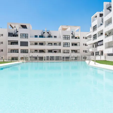 Modern 3-bedroom Family Centre Apartment *