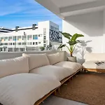 Modern 3-bedroom Family Centre Εστεπόνα
