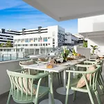 Modern 3-bedroom Family Centre