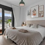 Modern 3-bedroom Family Centre *