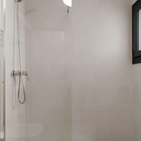 شقة Modern 3-bedroom Family Centre *