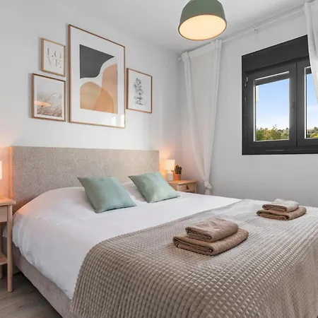 Modern 3-bedroom Family Centre *