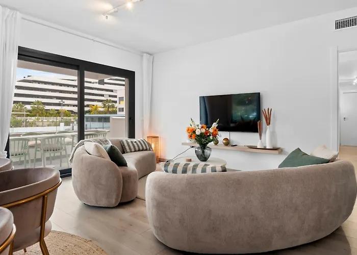 아파트 Modern 3-bedroom Family Centre 에스테포나