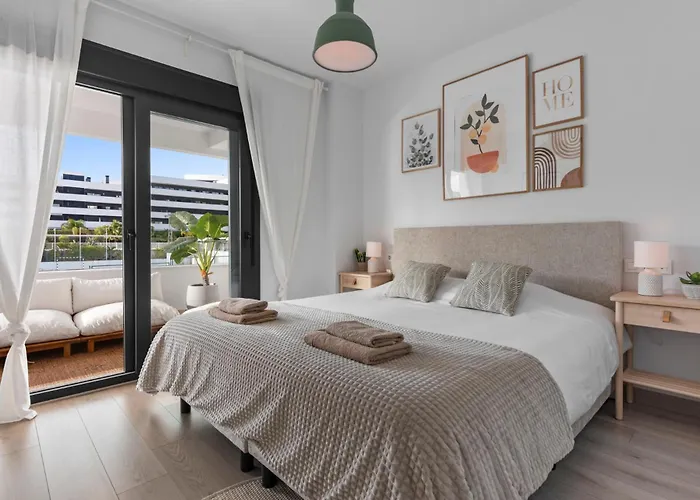 Modern 3-bedroom Family Centre *